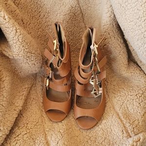 Forever 21 Size 7  Fawn Heals